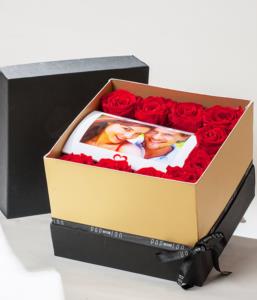 flower box con rose stabilizzate e foto 10x15